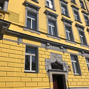Appartement Letna Garden, Praag