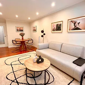 River Deluxe Con Garaje Gratis , Bilbao Spanje
