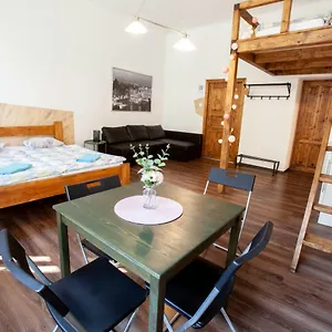 Appartement Wow Wow, Praag